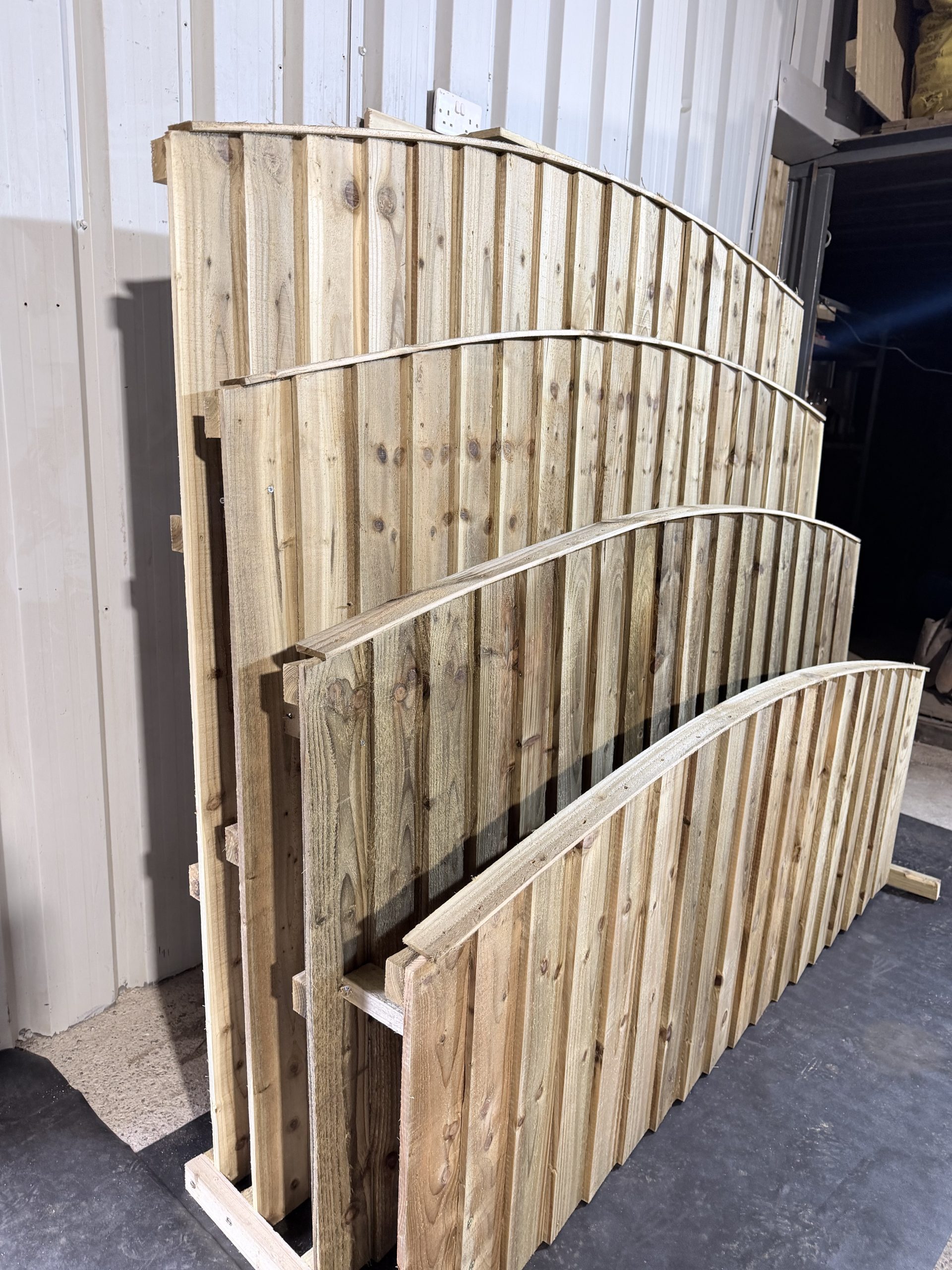 Arched Featheredge Fence Panels - Warrington & Cheshire Delivery